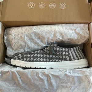NWT Women’s Hey Dude